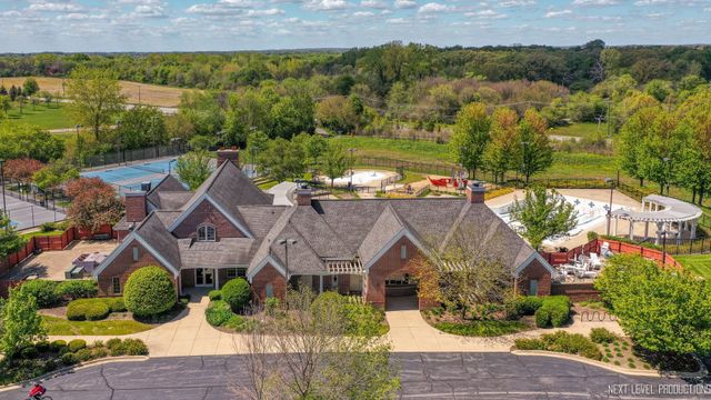 2441 Bird Lane, Batavia, IL 60510