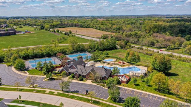 2441 Bird Lane, Batavia, IL 60510