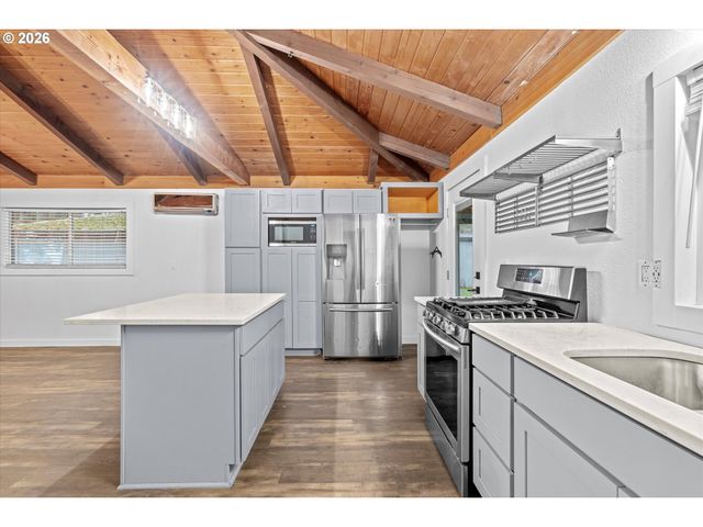 38960 Se RUDE Rd, Sandy, OR 97055