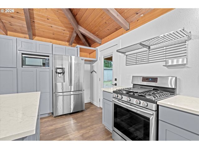 38960 Se RUDE Rd, Sandy, OR 97055