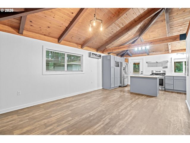38960 Se RUDE Rd, Sandy, OR 97055