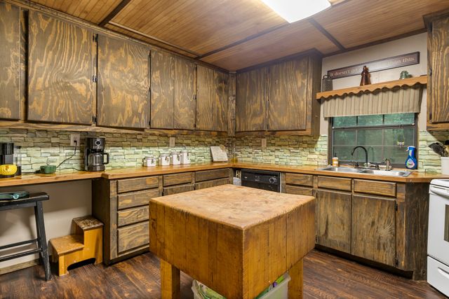 1710 COUNTY ROAD 2928, Hughes Springs, TX 75656