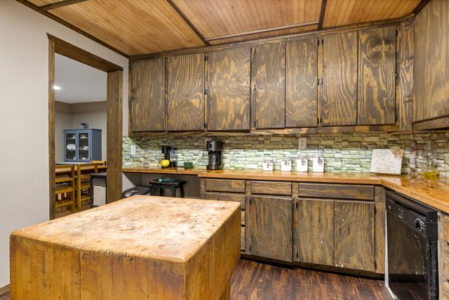 1710 COUNTY ROAD 2928, Hughes Springs, TX 75656