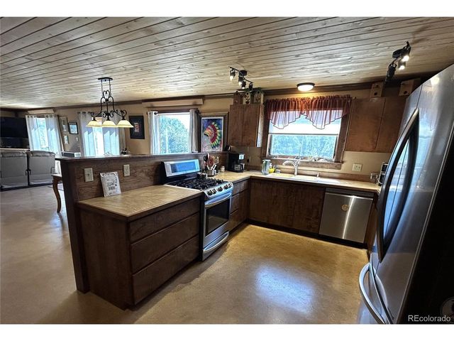 850 Insula Rd, Westcliffe, CO 81252