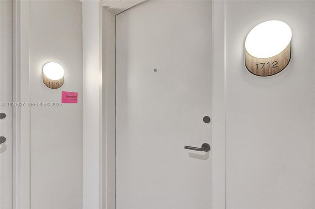 580 72nd St 1712, Miami, FL 33141