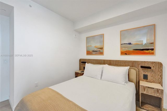 580 72nd St 1712, Miami, FL 33141