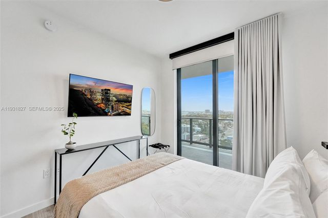 580 72nd St 1712, Miami, FL 33141