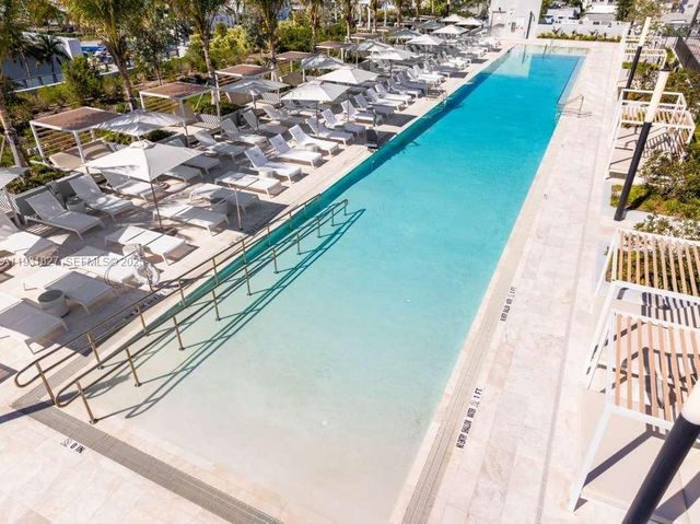 580 72nd St 1712, Miami, FL 33141