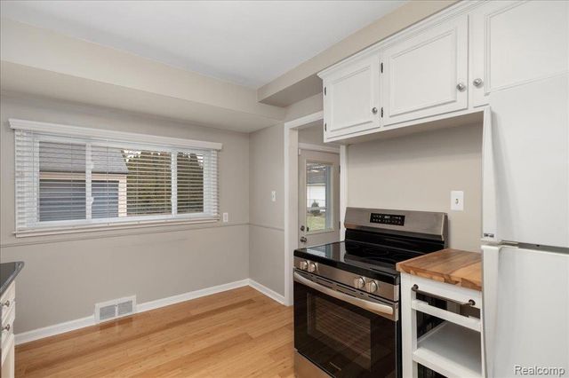 35428 Hathaway Street, Livonia, MI 48150