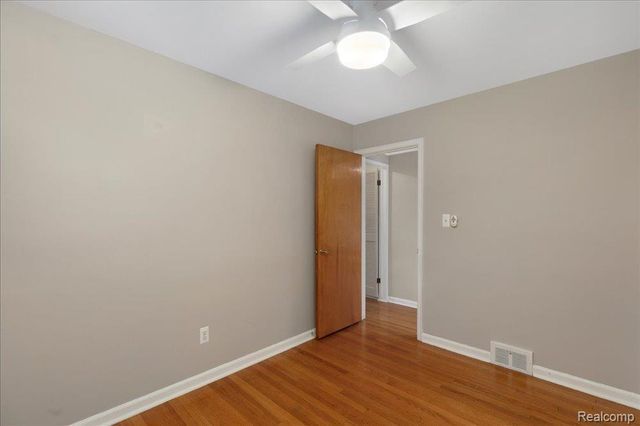 35428 Hathaway Street, Livonia, MI 48150