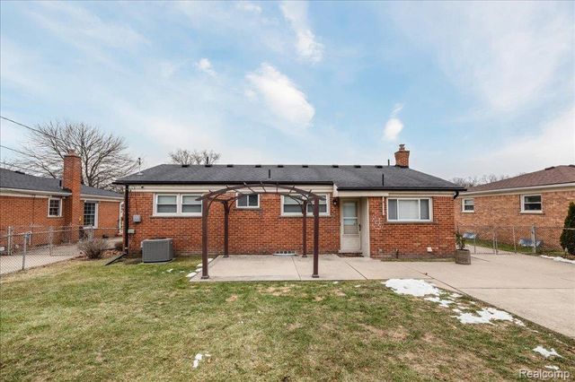 35428 Hathaway Street, Livonia, MI 48150