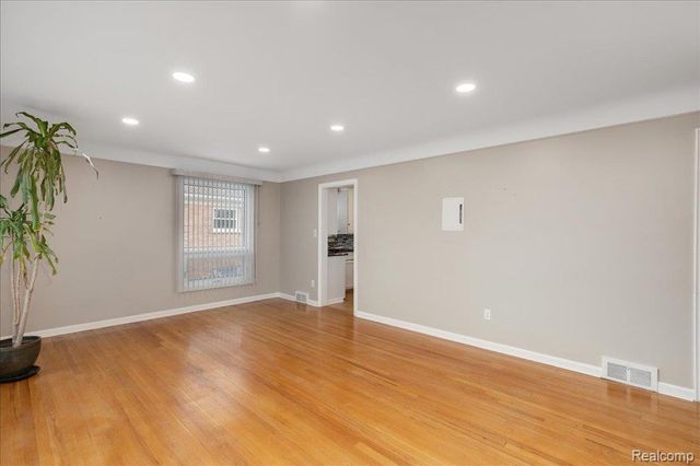 35428 Hathaway Street, Livonia, MI 48150