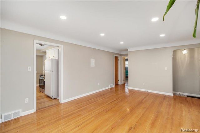 35428 Hathaway Street, Livonia, MI 48150