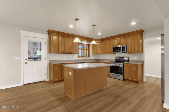 2139 S LA ROSA Drive, Tempe, AZ 85282