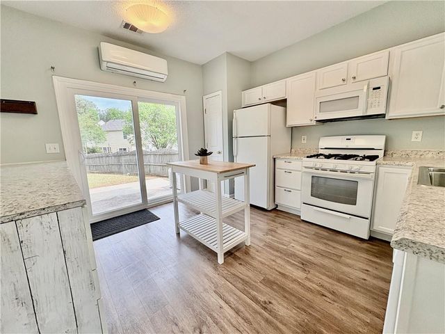 1667 Woodsford Road, Kennesaw, GA 30152