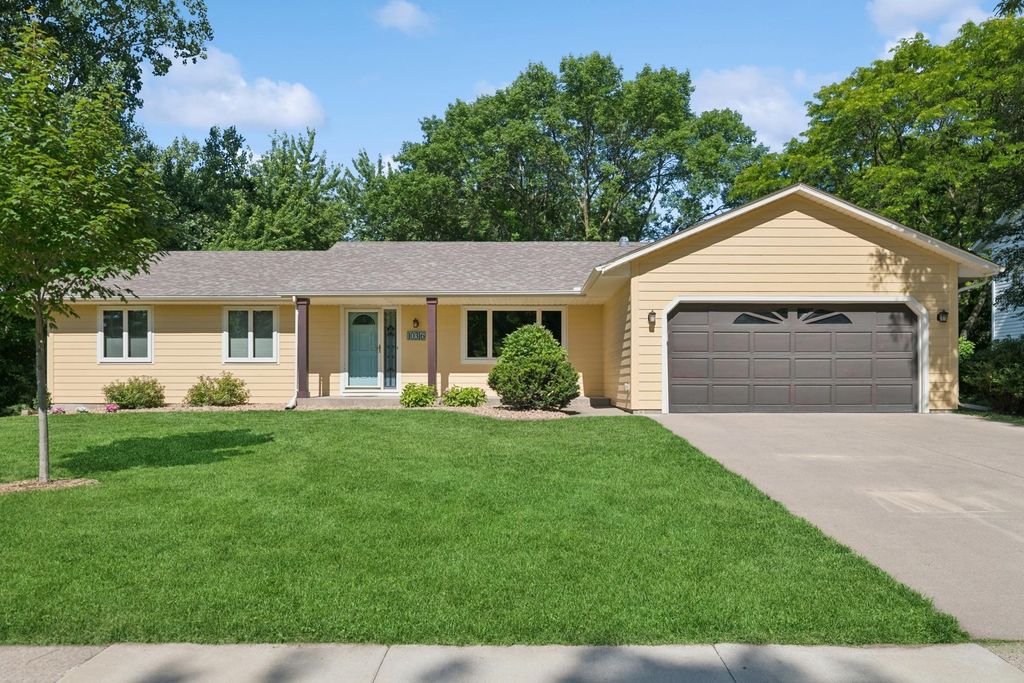 10316 Zinran Avenue S, Bloomington, MN 55438