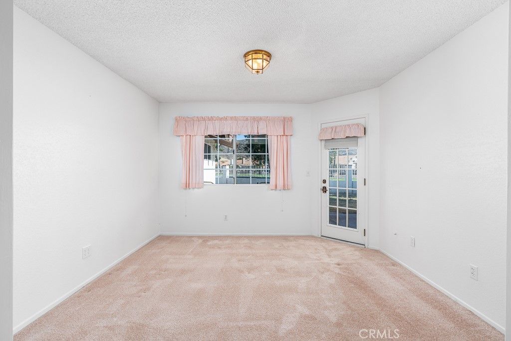 Image 12 of property listing at 2899 Maple, Hemet, CA 92545