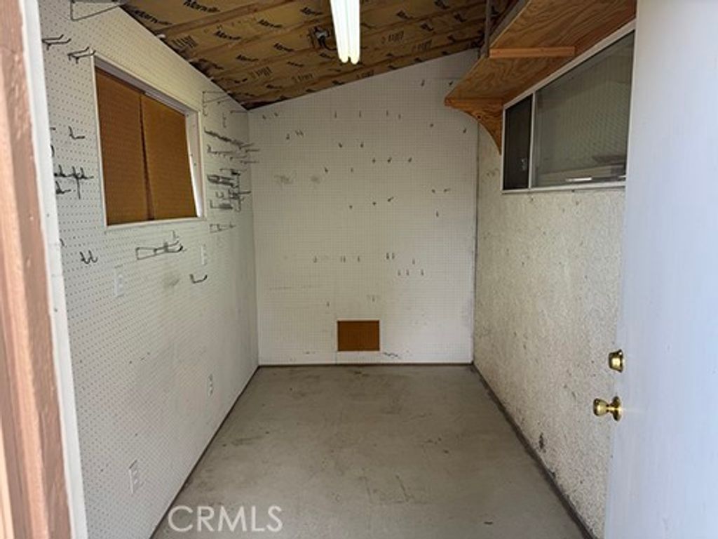 Image 32 of property listing at 2899 Maple, Hemet, CA 92545