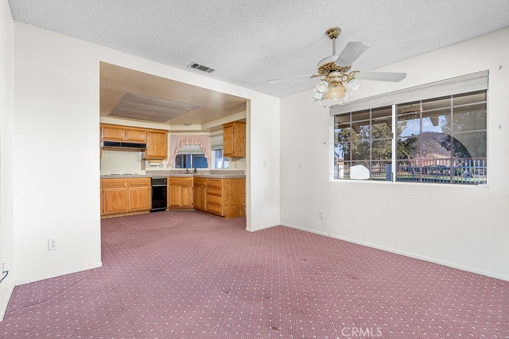 Image 8 of property listing at 2899 Maple, Hemet, CA 92545