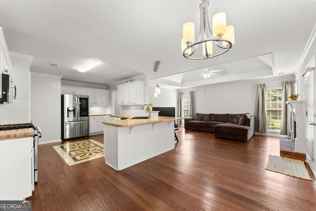 1200 Sunrise Field Court, Lawrenceville, GA 30043