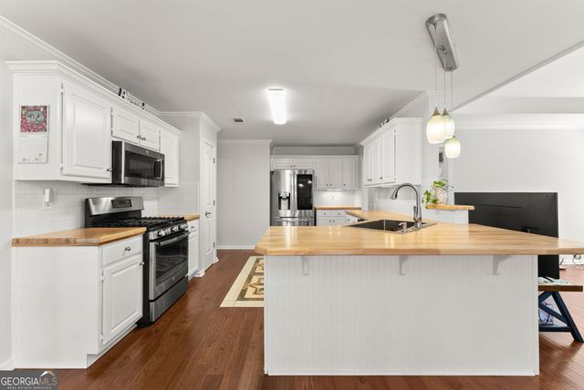 1200 Sunrise Field Court, Lawrenceville, GA 30043