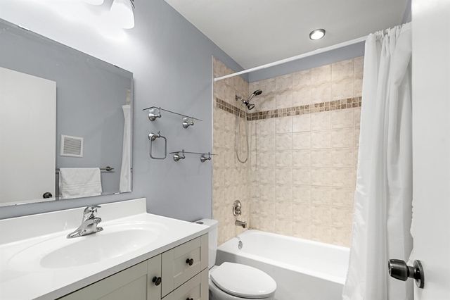 605 Flanders M, Delray Beach, FL 33484