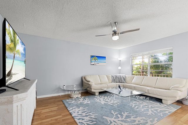 605 Flanders M, Delray Beach, FL 33484