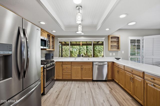 9601 N 35TH Place, Phoenix, AZ 85028