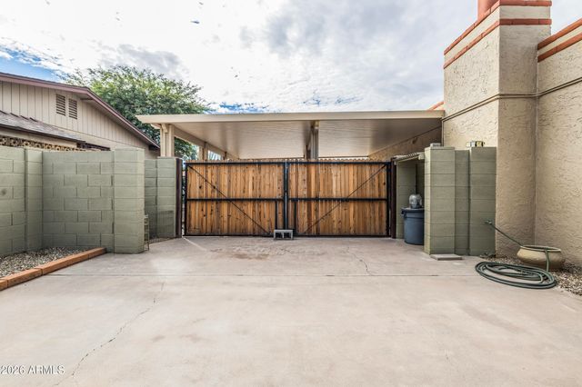 9601 N 35TH Place, Phoenix, AZ 85028