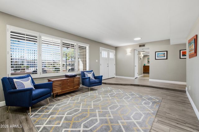 9601 N 35TH Place, Phoenix, AZ 85028