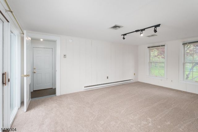 208 Mountain Rd, East Amwell Twp., NJ 08551
