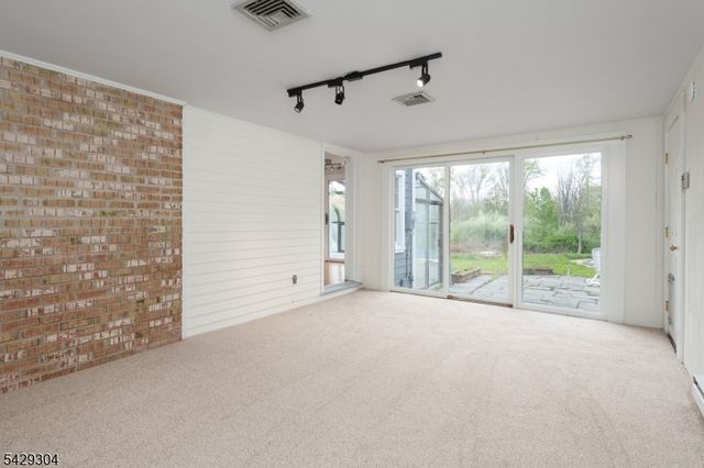 208 Mountain Rd, East Amwell Twp., NJ 08551