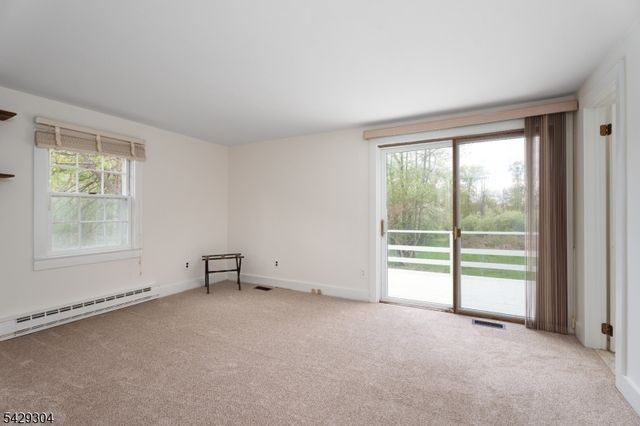 208 Mountain Rd, East Amwell Twp., NJ 08551
