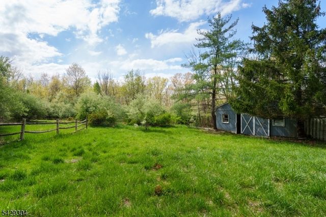 208 Mountain Rd, East Amwell Twp., NJ 08551