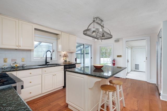 208 Mountain Rd, East Amwell Twp., NJ 08551