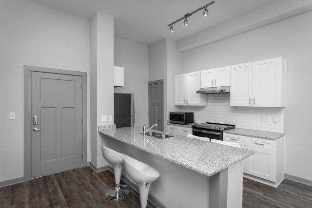 782 Riverfront Parkway 123, Chattanooga, TN 37402