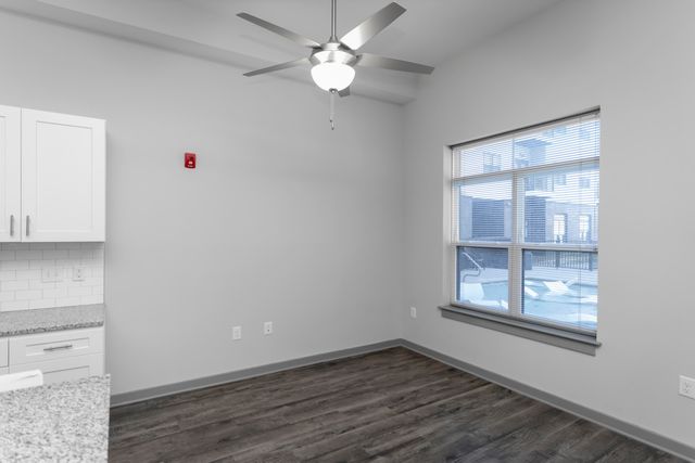 782 Riverfront Parkway 123, Chattanooga, TN 37402