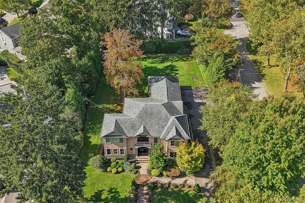 103 High Street, East Williston, NY 11596 — exterior