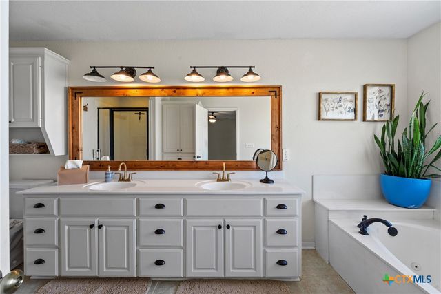 3000 W Amity Road, Salado, TX 76571