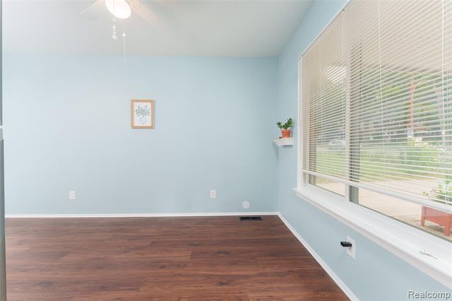 1200 S Holmes Street, Lansing, MI 48912