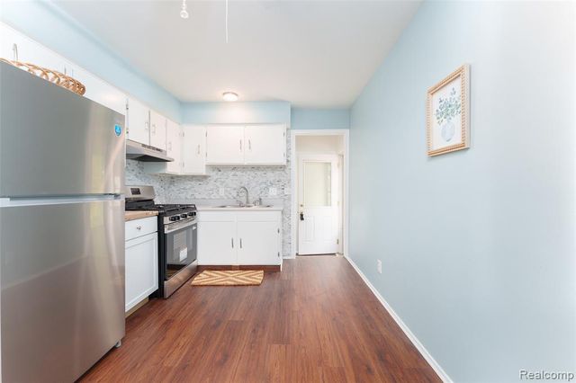 1200 S Holmes Street, Lansing, MI 48912