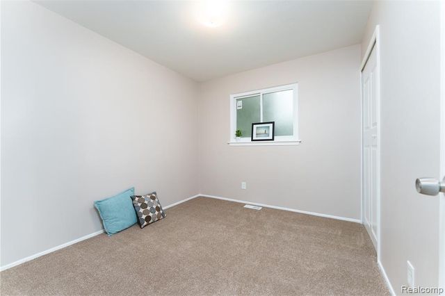 1200 S Holmes Street, Lansing, MI 48912