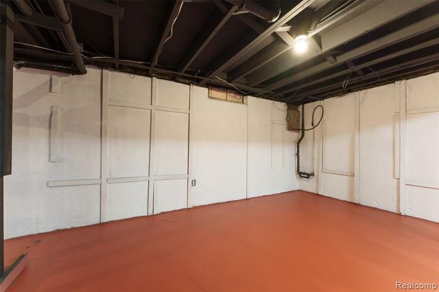 1200 S Holmes Street, Lansing, MI 48912