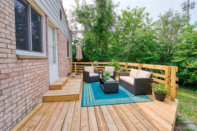 1200 S Holmes Street, Lansing, MI 48912