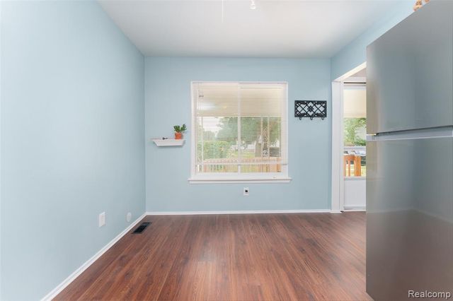 1200 S Holmes Street, Lansing, MI 48912