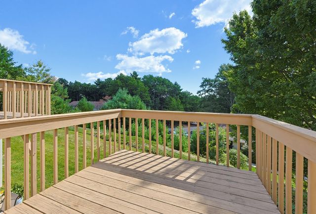129 Highwood Drive 129, Franklin, MA 02038