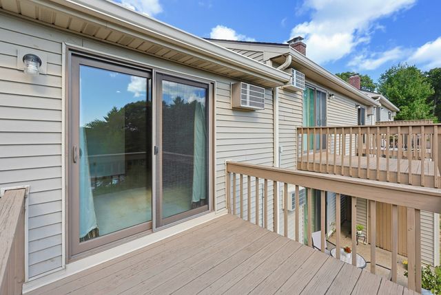 129 Highwood Drive 129, Franklin, MA 02038