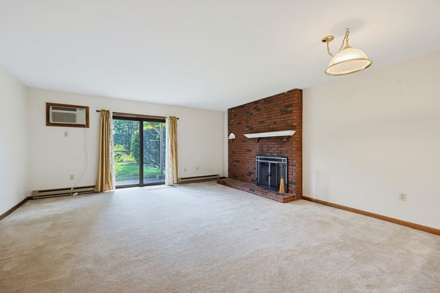129 Highwood Drive 129, Franklin, MA 02038