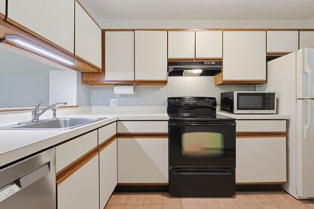 129 Highwood Drive 129, Franklin, MA 02038