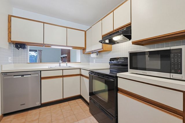 129 Highwood Drive 129, Franklin, MA 02038